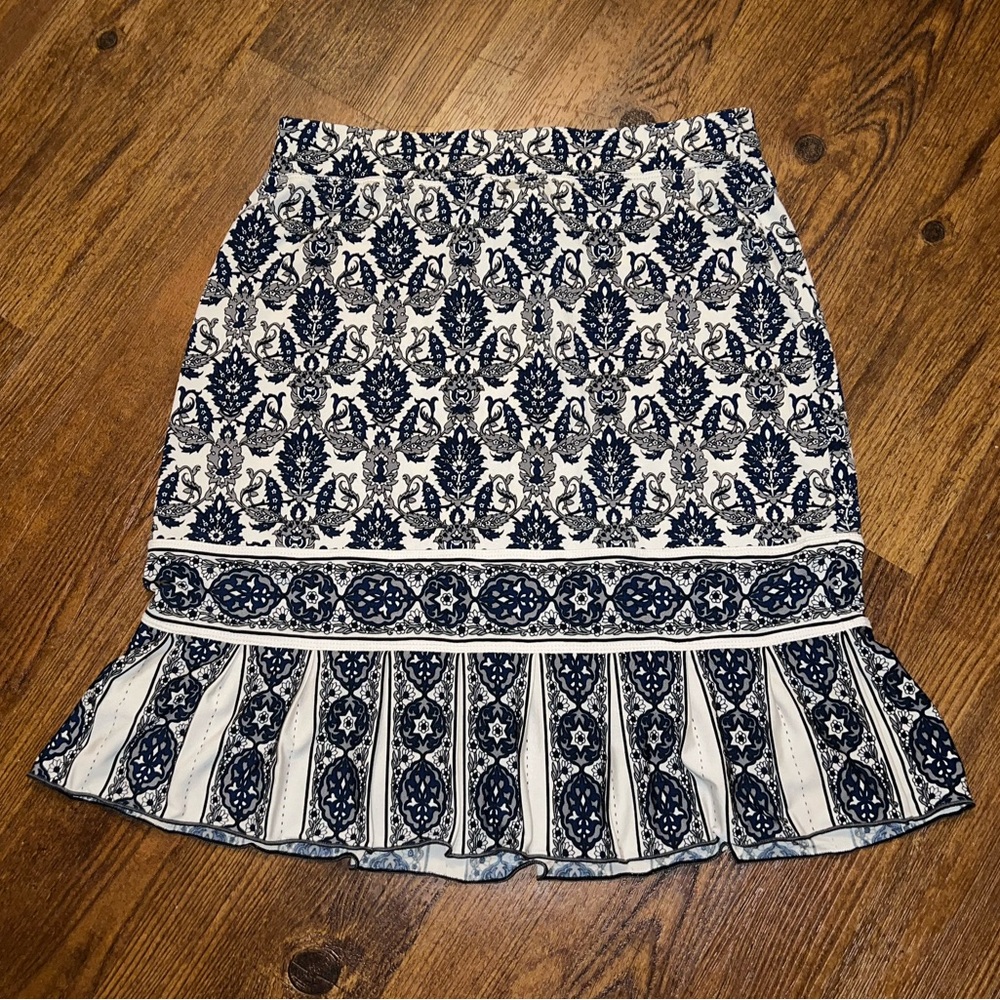 Max Studio Navy & Cream Print Design Ruffle Flowy Trim Skirt Size S - Picture 3 of 9